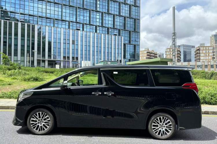 Used Toyota Alphard 2015 3.5L Luxury Edition Exterior 4