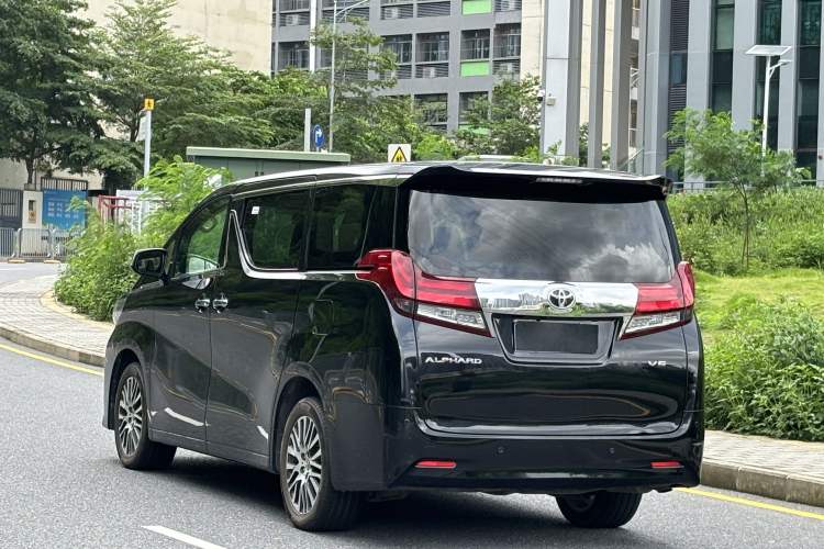 Used Toyota Alphard 2015 3.5L Luxury Edition Exterior 5