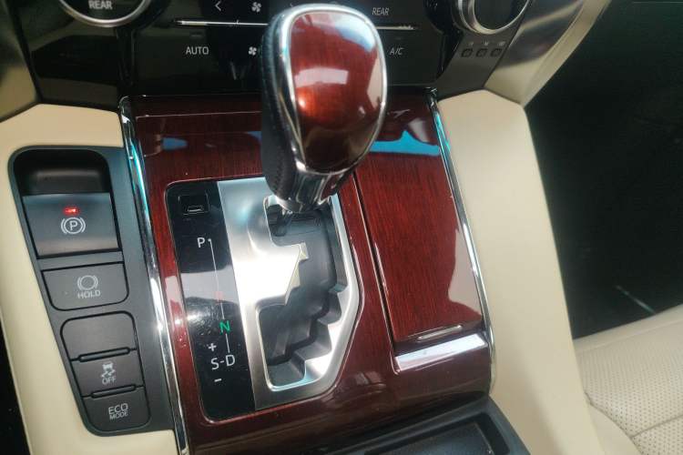 Used Toyota Alphard 2015 3.5L Luxury Edition Gear Lever