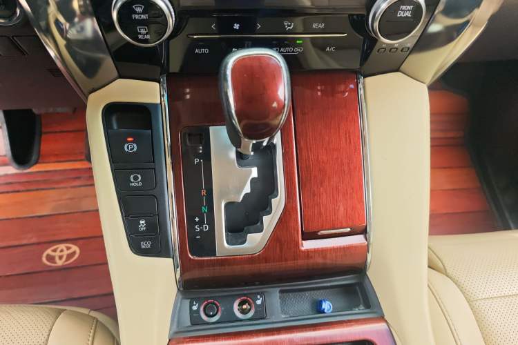 Used Toyota Alphard 2015 3.5L Luxury Edition Gear Lever