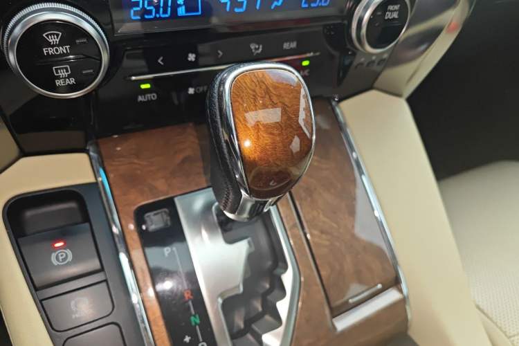 Used Toyota Alphard 2015 3.5L Luxury Edition Gear Lever