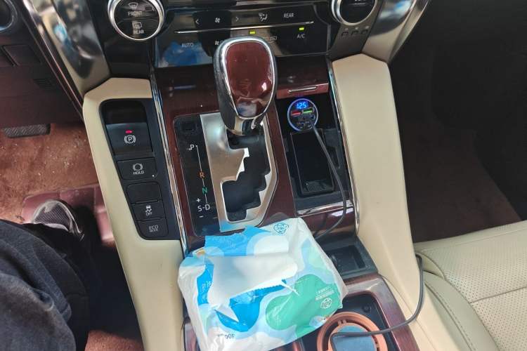 Used Toyota Alphard 2015 3.5L Luxury Edition Gear Lever