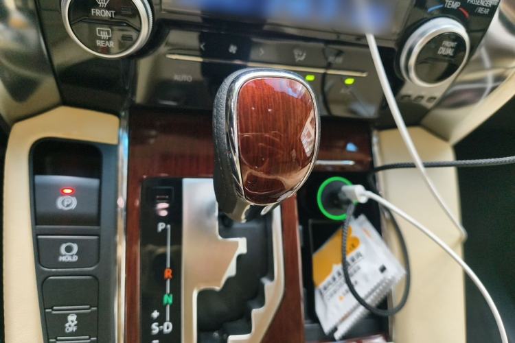 Used Toyota Alphard 2015 3.5L Luxury Edition Gear Lever