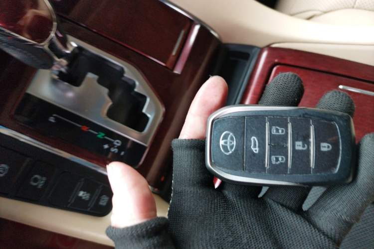 Used Toyota Alphard 2015 3.5L Luxury Edition Interior 1