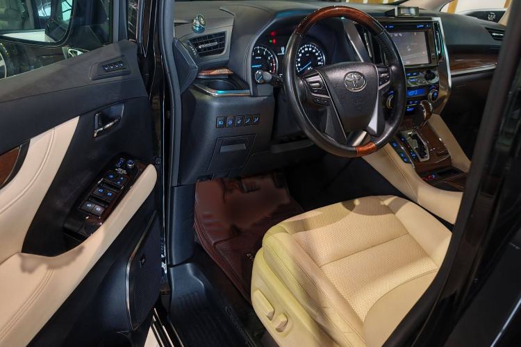Used Toyota Alphard 2015 3.5L Prestige Edition Interior 1