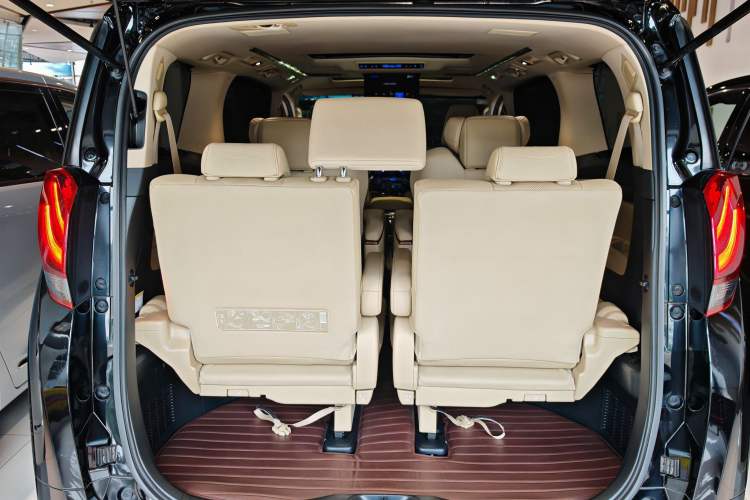 Used Toyota Alphard 2015 3.5L Prestige Edition Interior 12