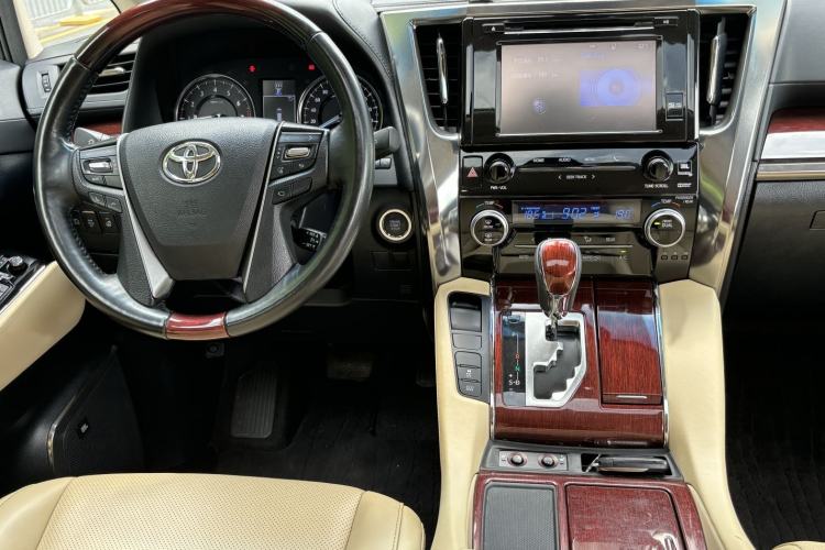 Used Toyota Alphard 2015 3.5L Luxury Edition Interior 14