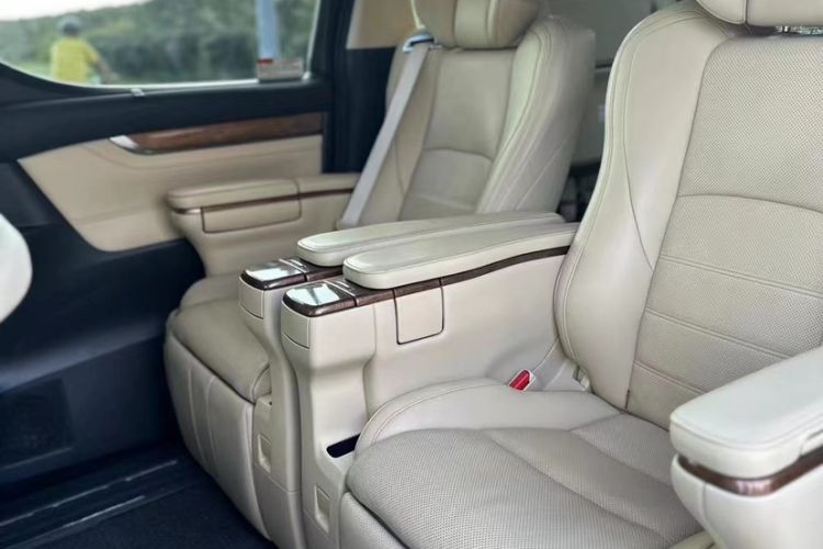 Used Toyota Alphard 2015 3.5L Prestige Edition Interior 3