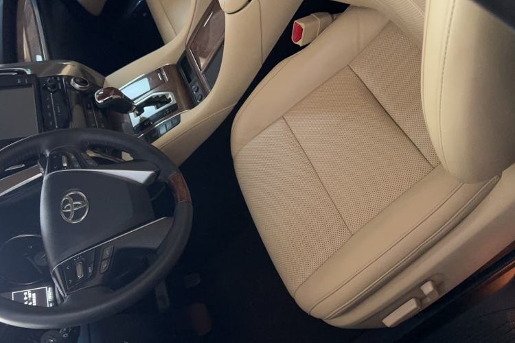 Used Toyota Alphard 2015 3.5L Prestige Edition Interior 4