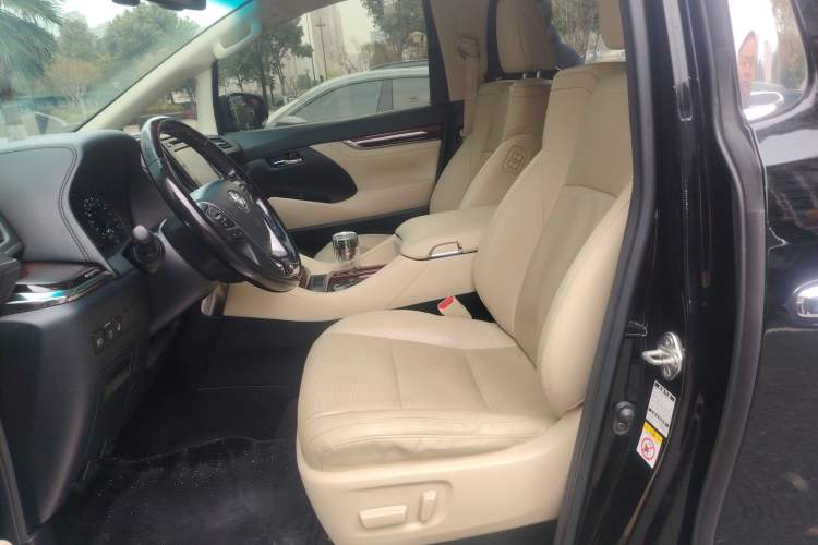 Used Toyota Alphard 2015 3.5L Luxury Edition Left Front Seat