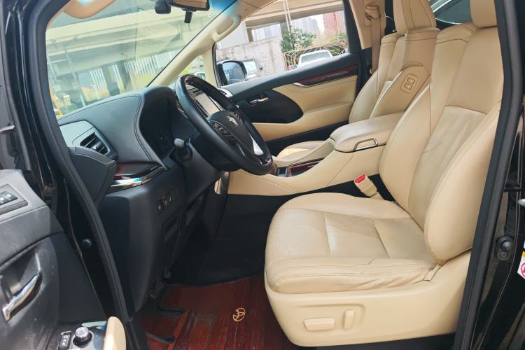 Used Toyota Alphard 2015 3.5L Luxury Edition Left Front Seat