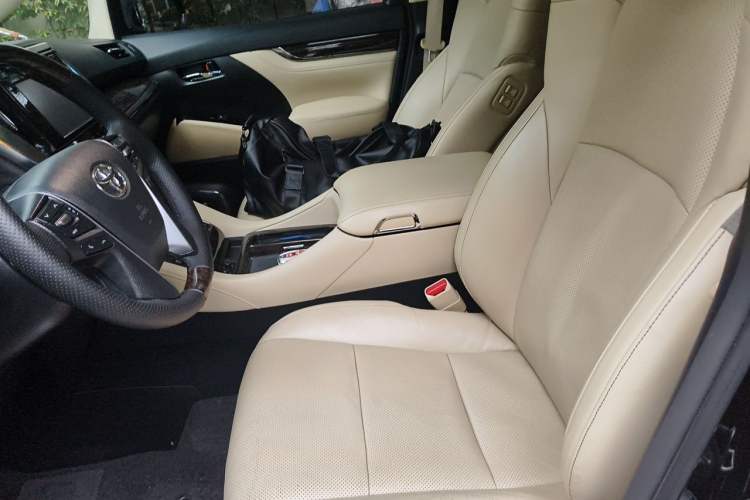Used Toyota Alphard 2015 3.5L Luxury Edition Left Front Seat