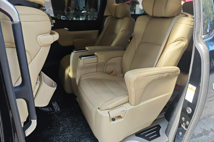 Used Toyota Alphard 2015 3.5L Luxury Edition Left Rear Seat