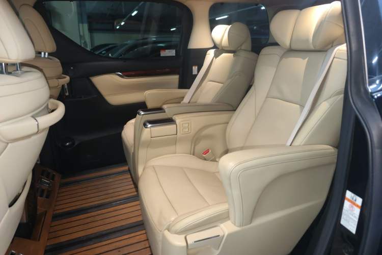 Used Toyota Alphard 2015 3.5L Luxury Edition Left Rear Seat