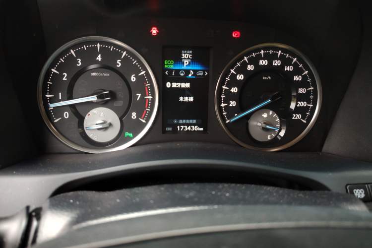 Used Toyota Alphard 2015 3.5L Prestige Edition Odometer Close Up