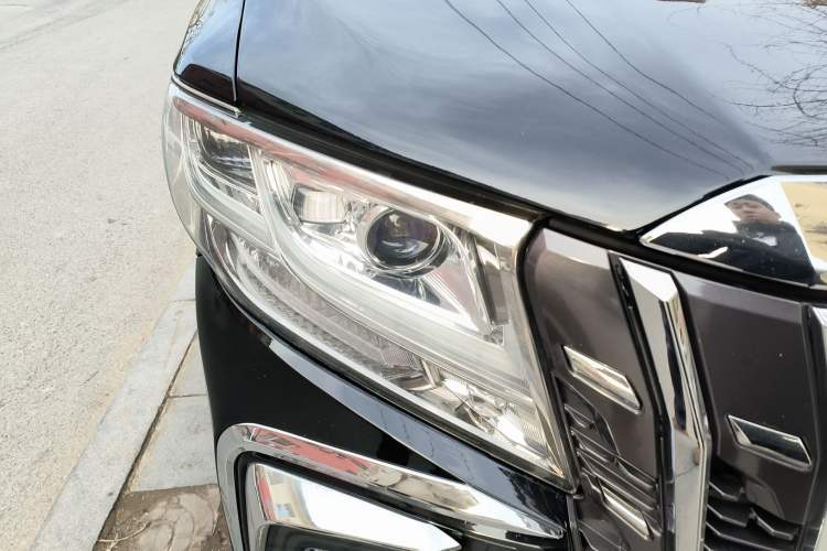 Used Toyota Alphard 2015 3.5L Prestige Edition Right Front Headlight