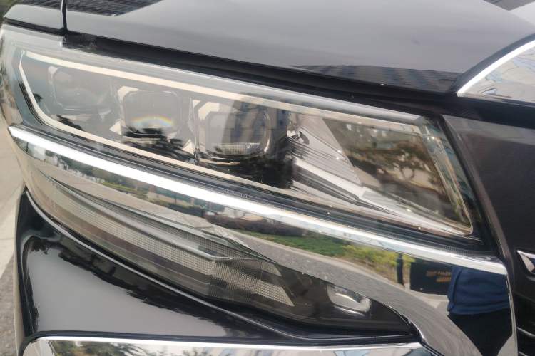 Used Toyota Alphard 2015 3.5L Luxury Edition Right Front Headlight