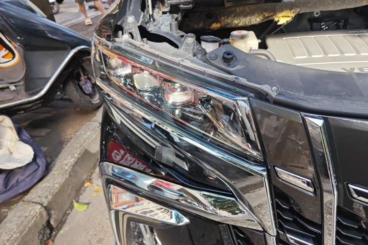 Used Toyota Alphard 2015 3.5L Luxury Edition Right Front Headlight