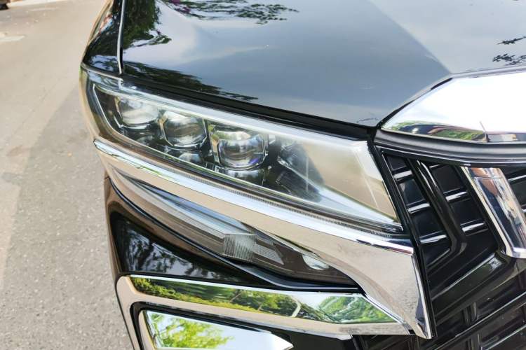 Used Toyota Alphard 2015 3.5L Luxury Edition Right Front Headlight