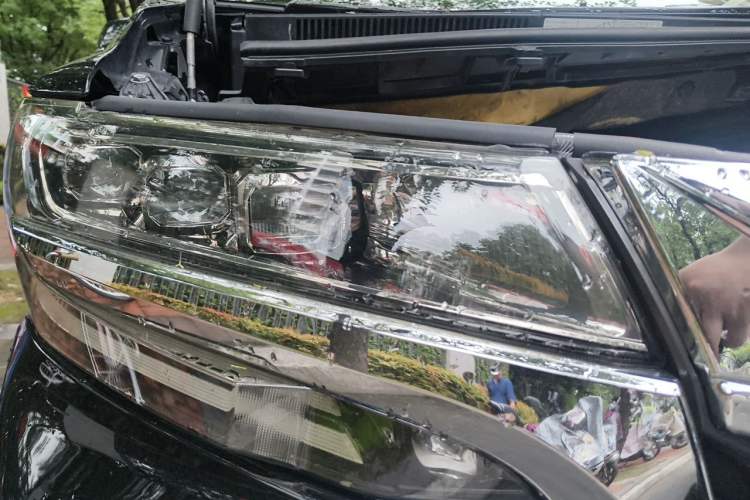 Used Toyota Alphard 2015 3.5L Luxury Edition Right Front Headlight