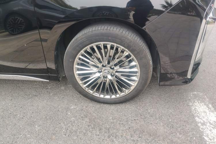 Used Toyota Alphard 2015 3.5L Luxury Edition Right Front Wheel Hub