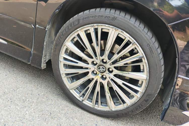 Used Toyota Alphard 2015 3.5L Luxury Edition Right Front Wheel Hub