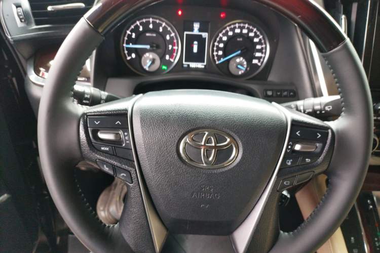 Used Toyota Alphard 2015 3.5L Luxury Edition Steering Wheel