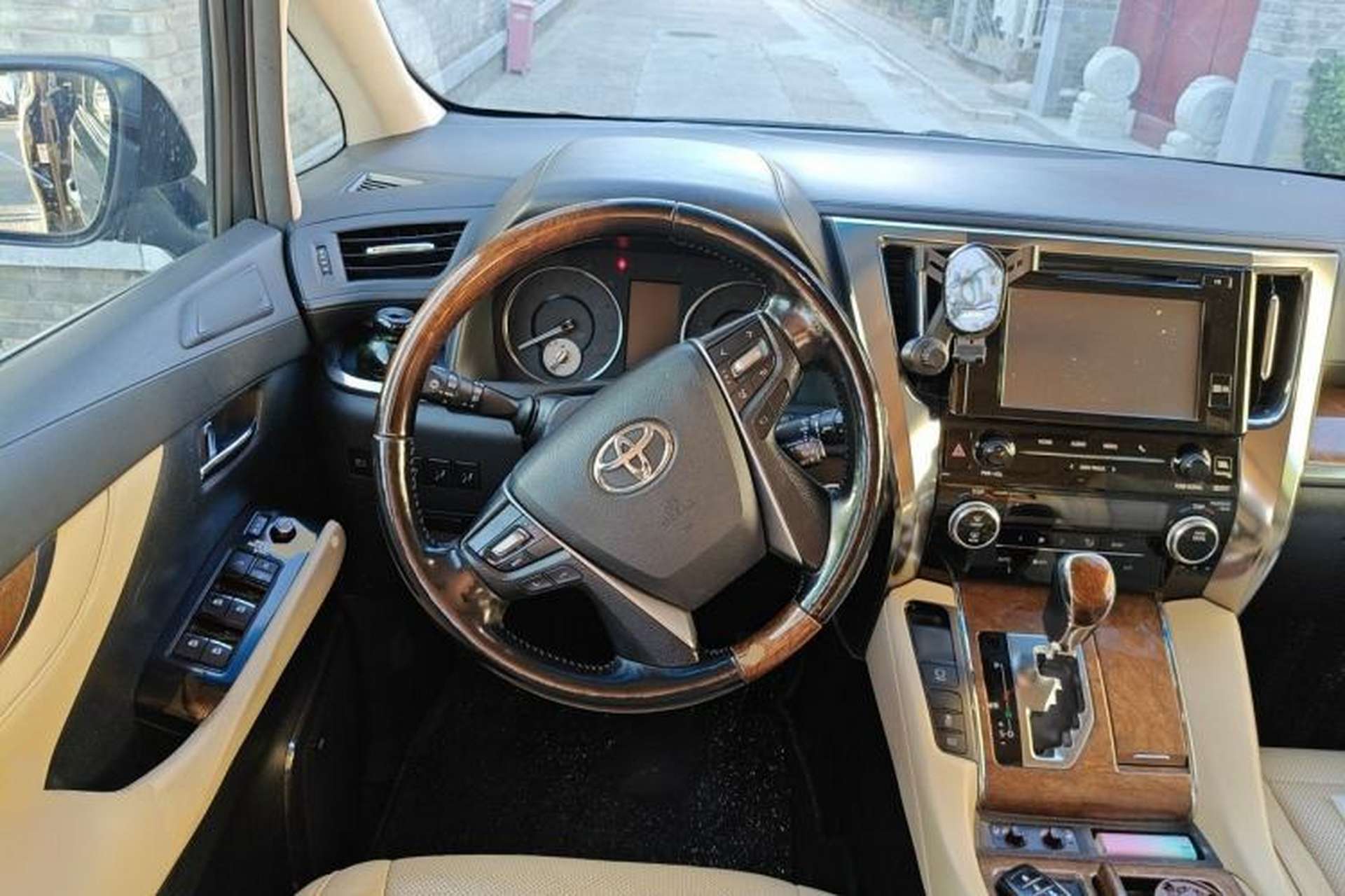 Used Toyota Alphard 2015 3.5L Prestige Edition Steering Wheel