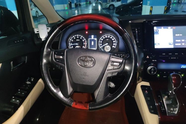 Used Toyota Alphard 2015 3.5L Luxury Edition Steering Wheel