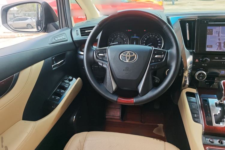 Used Toyota Alphard 2015 3.5L Luxury Edition Steering Wheel