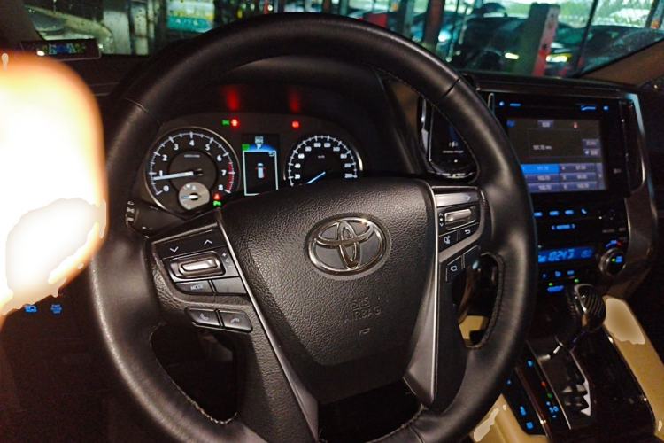 Used Toyota Alphard 2015 3.5L Luxury Edition Steering Wheel
