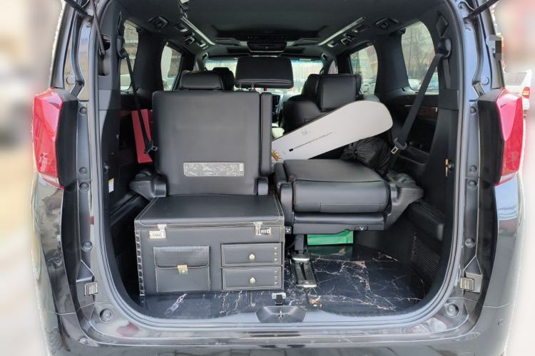 Used Toyota Alphard 2015 3.5L Prestige Edition Trunk