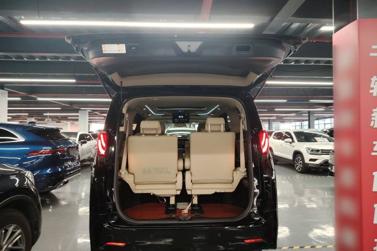 Used Toyota Alphard 2015 3.5L Luxury Edition Trunk