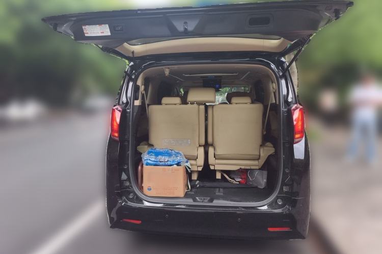 Used Toyota Alphard 2015 3.5L Prestige Edition Trunk