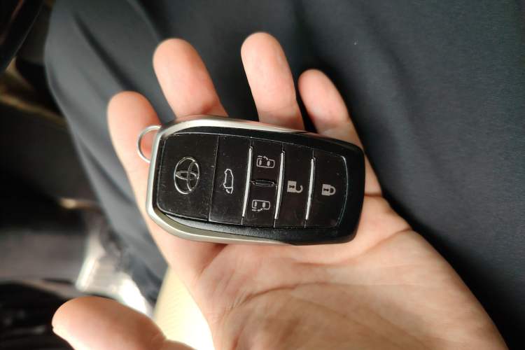 Used Toyota Alphard 2015 3.5L Prestige Edition Vehicle Key