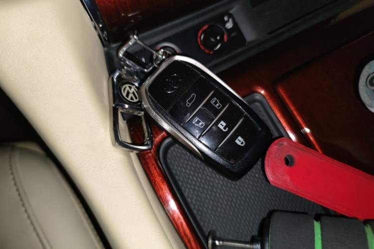 Used Toyota Alphard 2015 3.5L Luxury Edition Vehicle Key