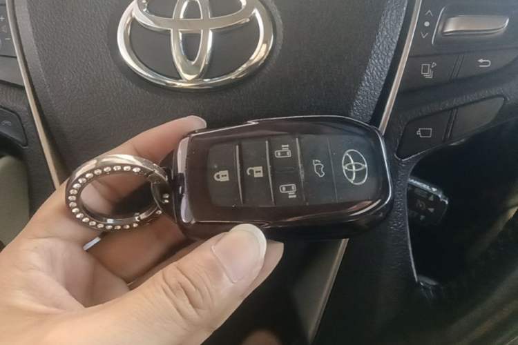 Used Toyota Alphard 2015 3.5L Prestige Edition Vehicle Key