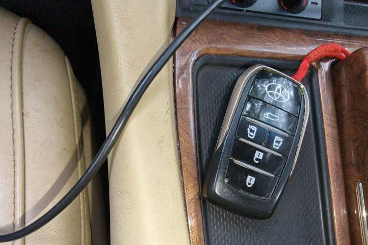 Used Toyota Alphard 2015 3.5L Prestige Edition Vehicle Key