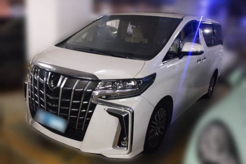 Toyota Alphard 2015