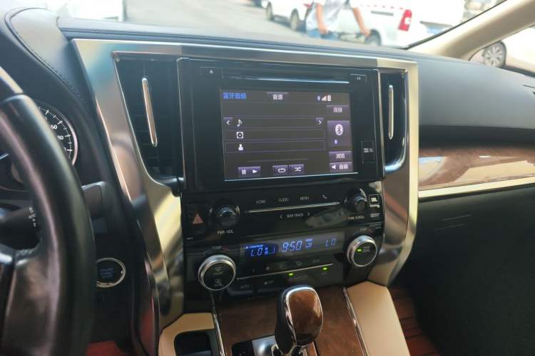 Used Toyota Alphard 2015 3.5L Prestige Edition Audio And AC Panel