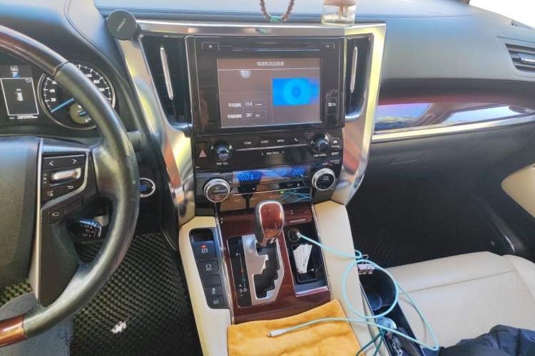 Used Toyota Alphard 2015 3.5L Luxury Edition Audio And AC Panel