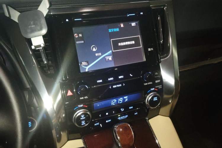 Used Toyota Alphard 2015 3.5L Luxury Edition Audio And AC Panel