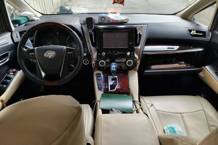 Used Toyota Alphard 2015 3.5L Luxury Edition Center Console