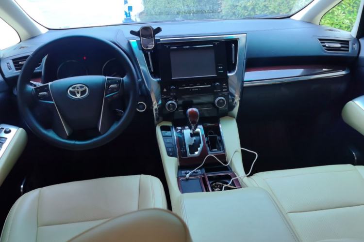 Used Toyota Alphard 2015 3.5L Luxury Edition Center Console