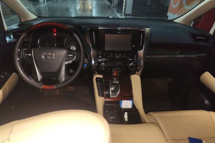 Used Toyota Alphard 2015 3.5L Luxury Edition Center Console