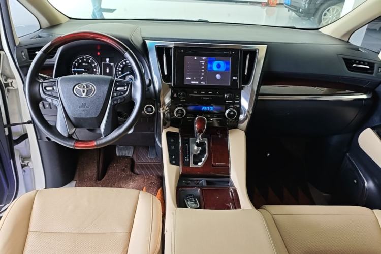 Used Toyota Alphard 2015 3.5L Luxury Edition Center Console