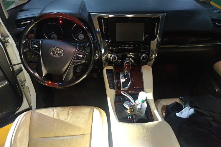 Used Toyota Alphard 2015 3.5L Luxury Edition Center Console