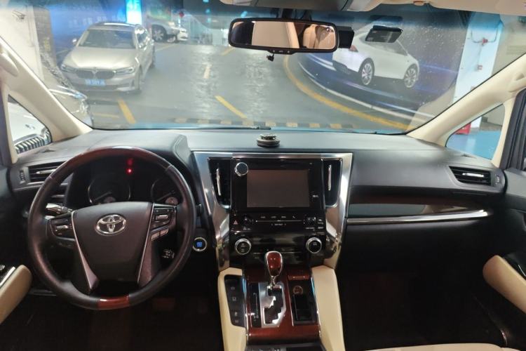 Used Toyota Alphard 2015 3.5L Luxury Edition Center Console