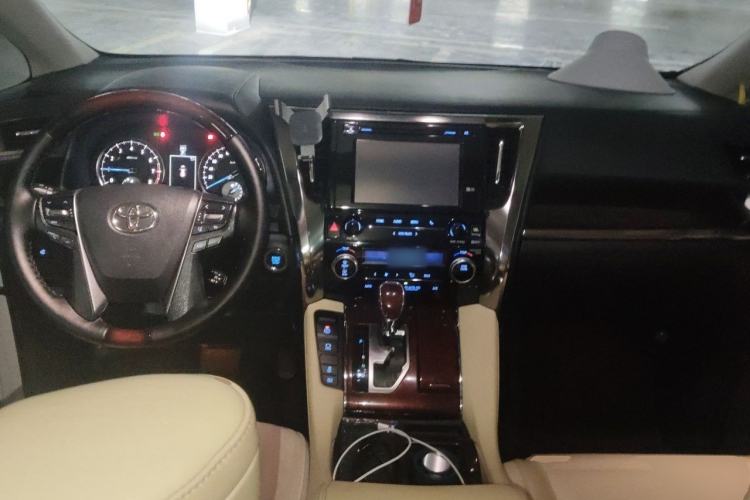 Used Toyota Alphard 2015 3.5L Luxury Edition Center Console