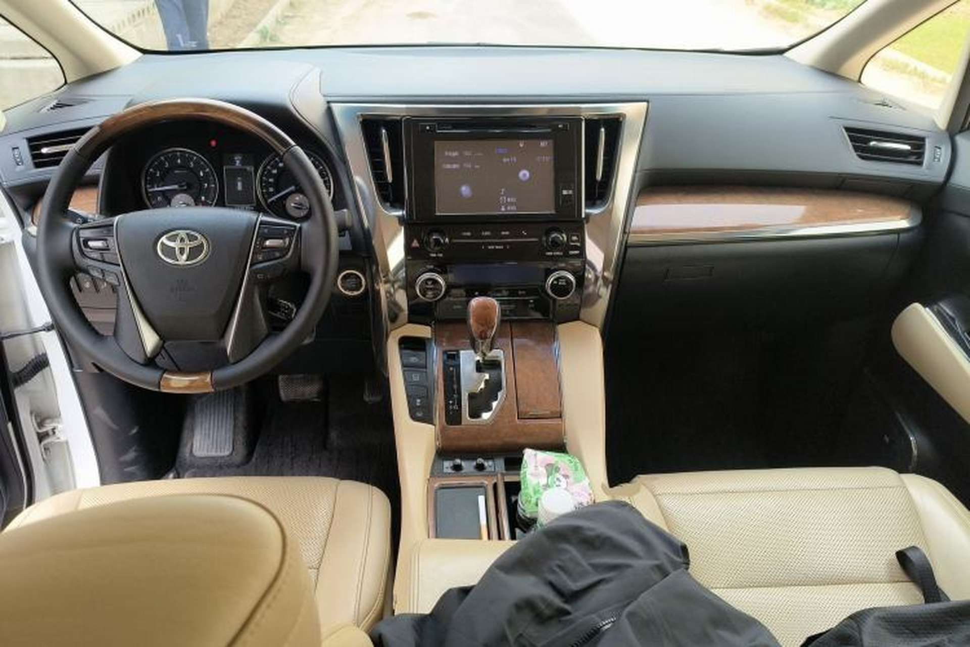 Used Toyota Alphard 2015 3.5L Prestige Edition Center Console